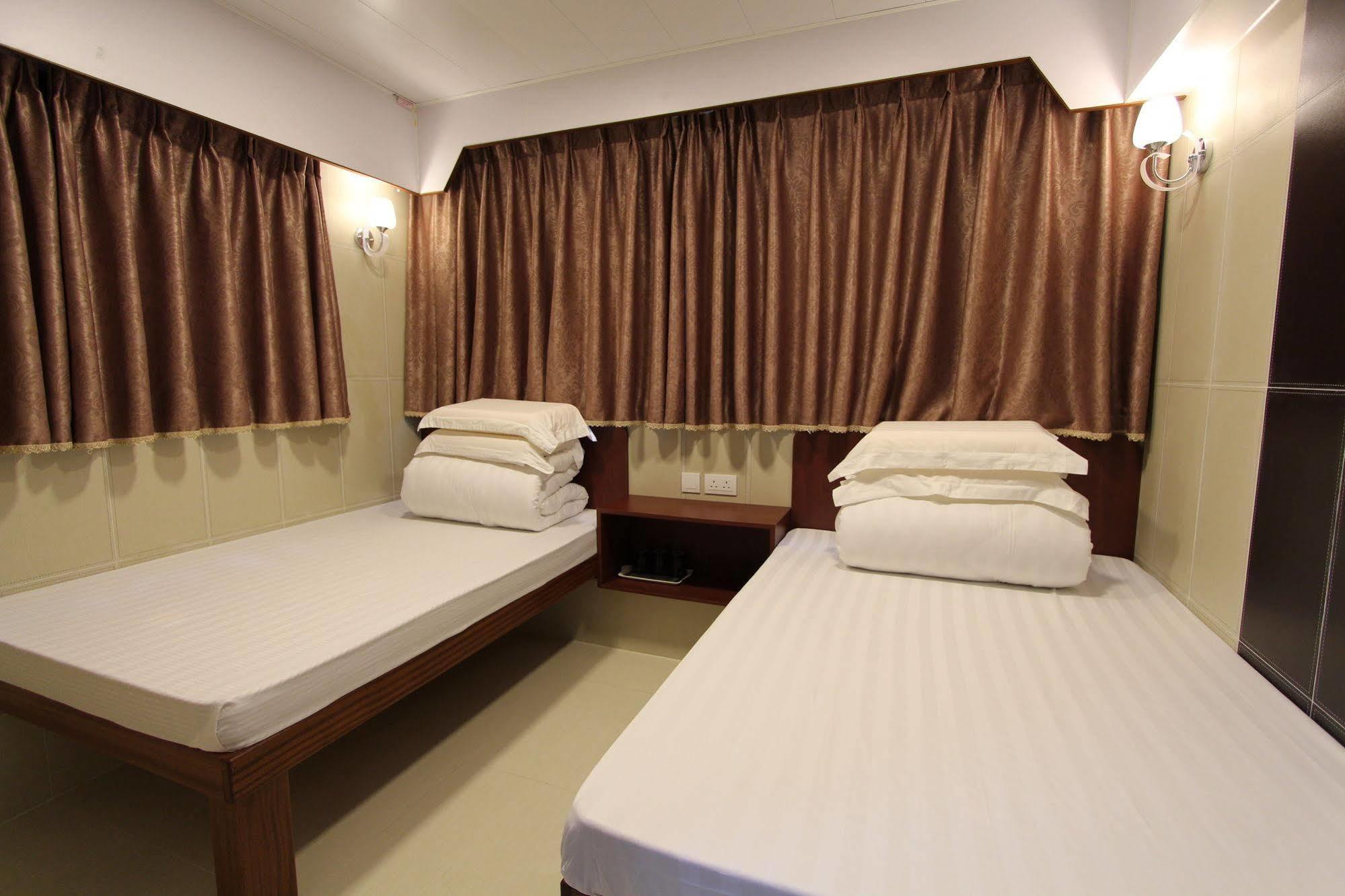 Prince Hotel Хонконг Екстериор снимка