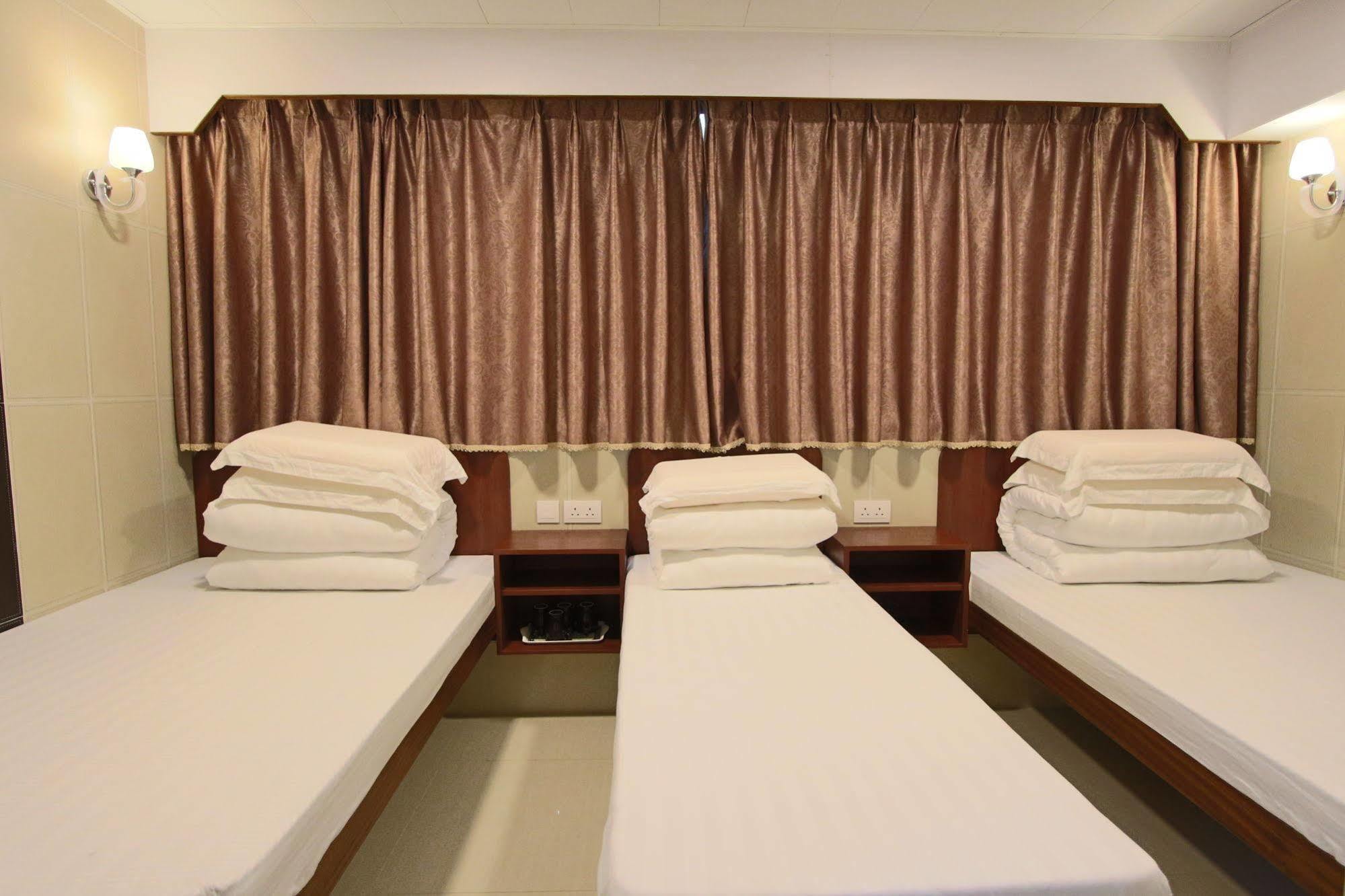 Prince Hotel Хонконг Екстериор снимка