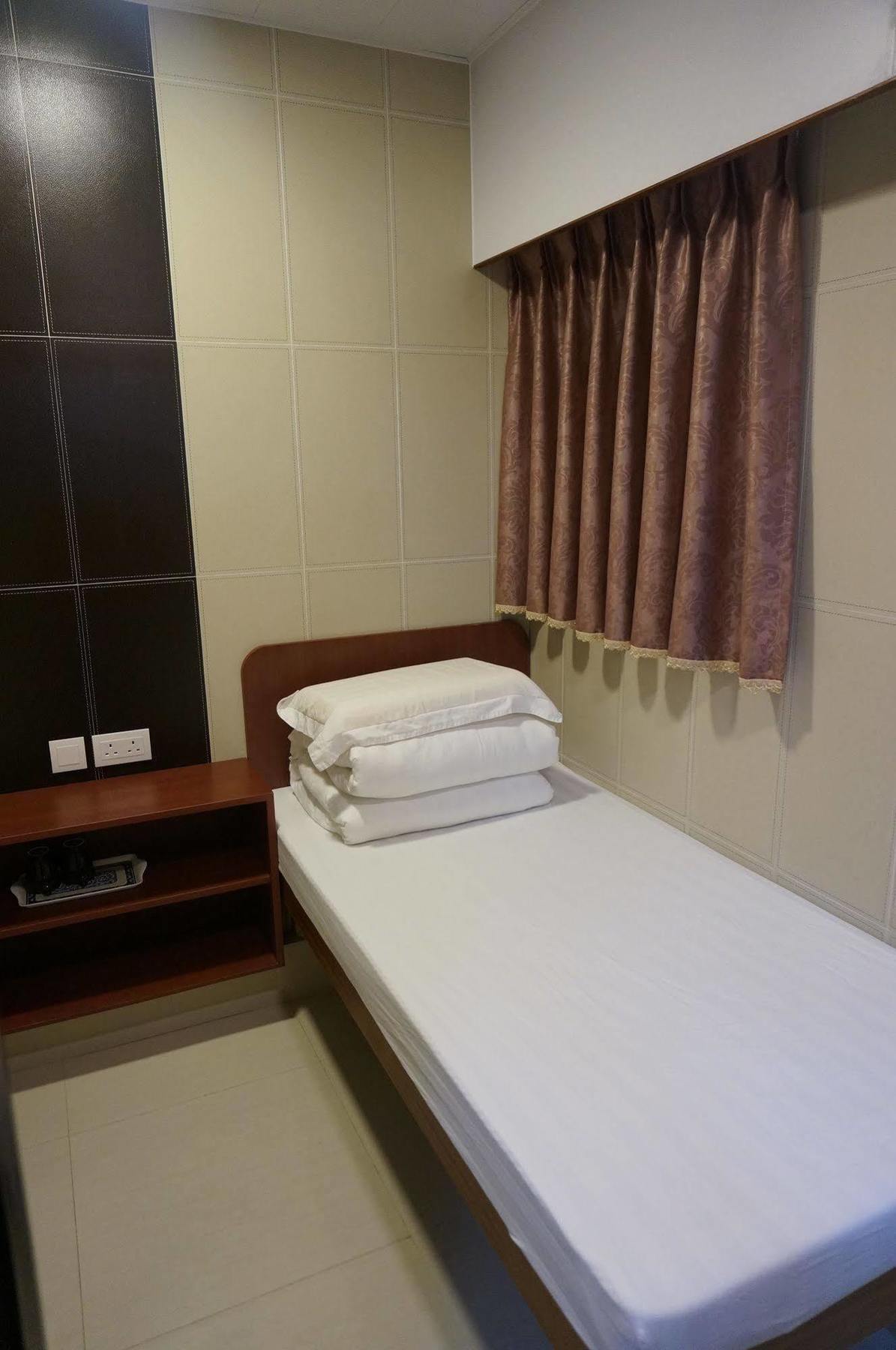 Prince Hotel Хонконг Екстериор снимка